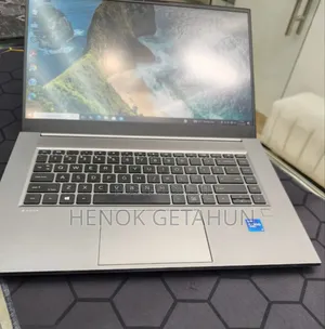 New Laptop HP ZBook Studio G3 32GB Intel Core i7 SSD 512GB