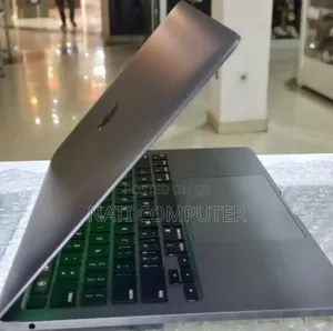 Photo - New Laptop Apple MacBook Air 2020 M1 16GB Apple M1 Pro SSD 256GB