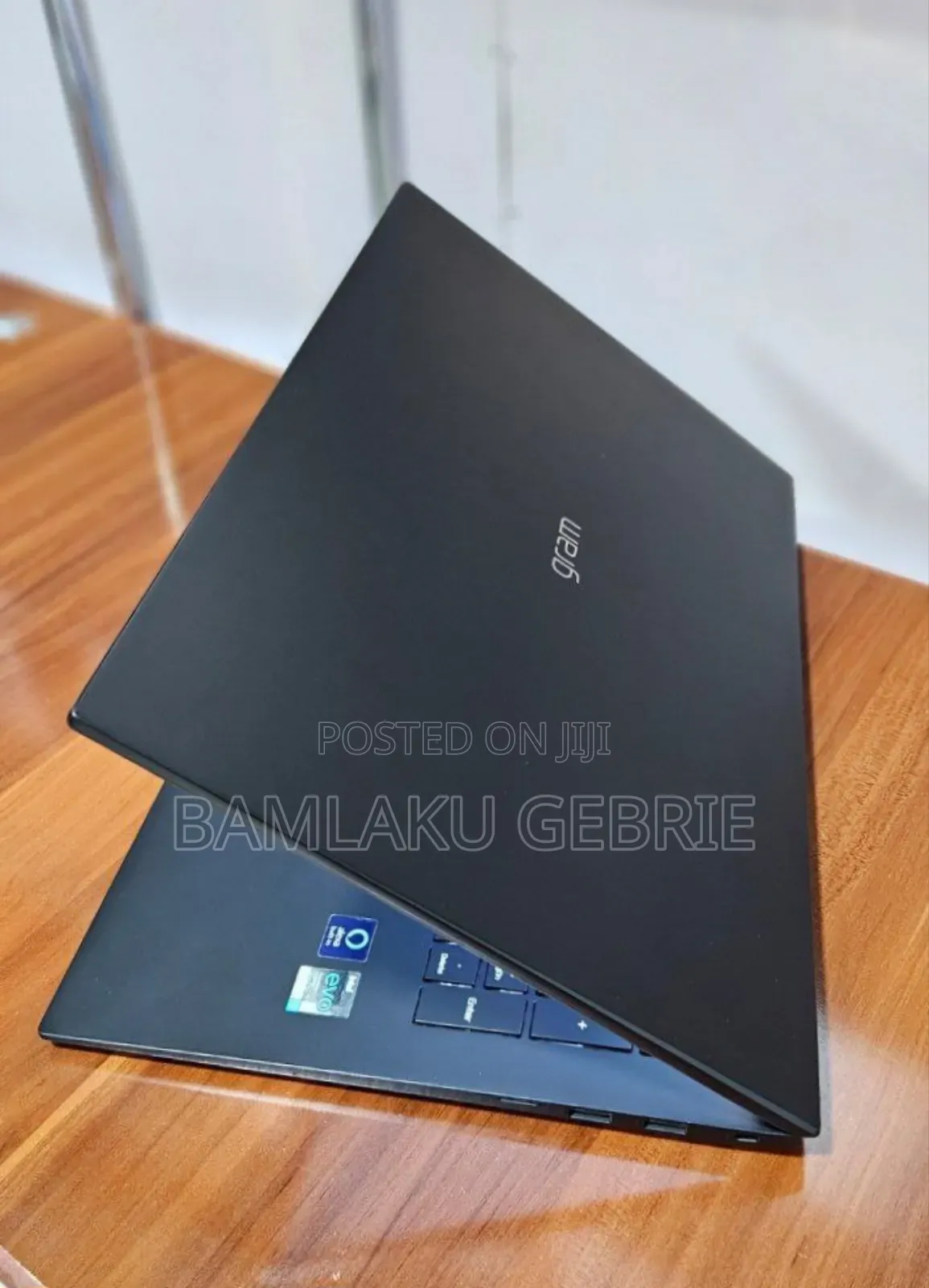 New Laptop LG Gram 15.6 16GB Intel Core I7 SSD 512GB