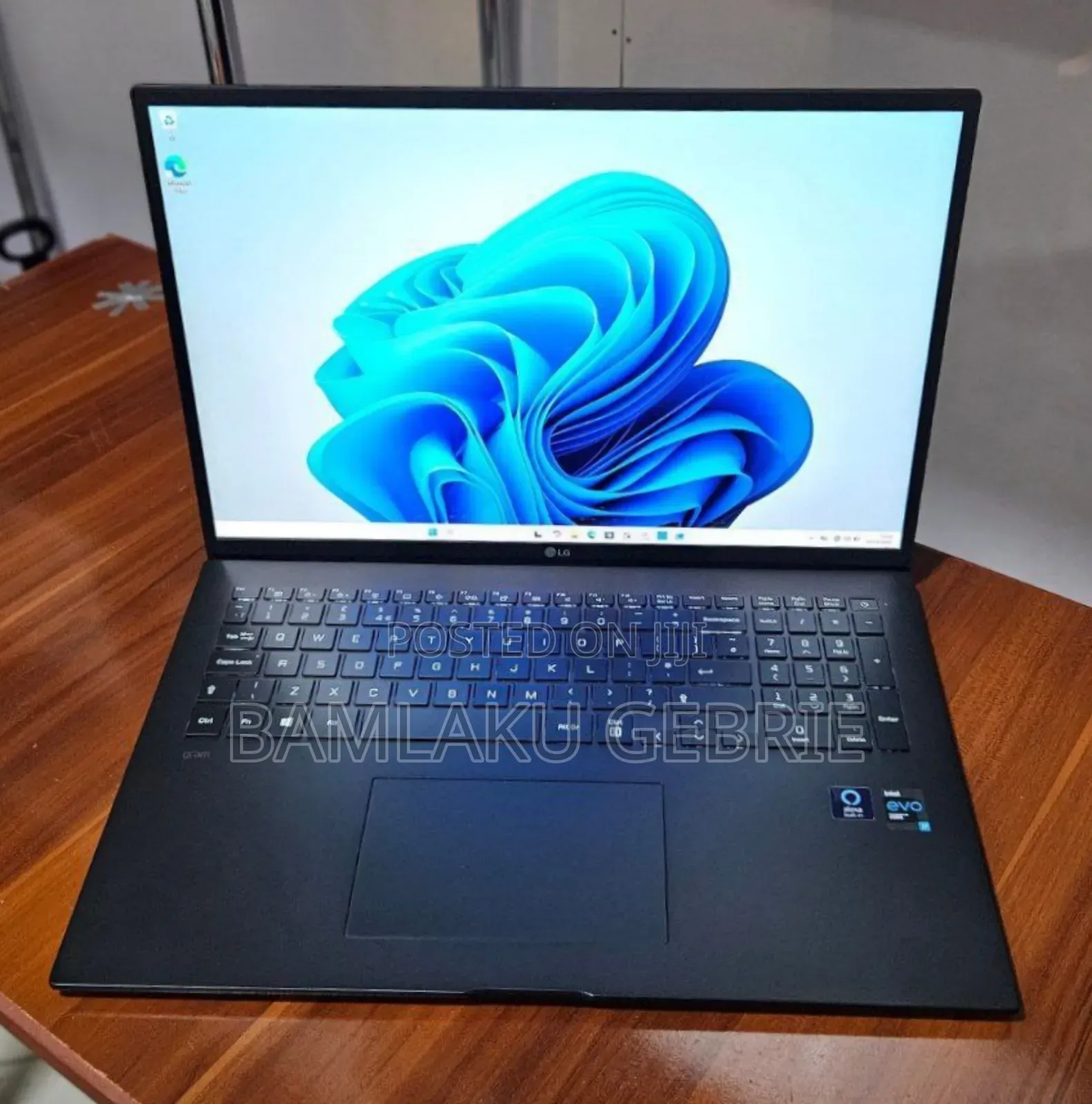 New Laptop LG Gram 15.6 16GB Intel Core I7 SSD 512GB