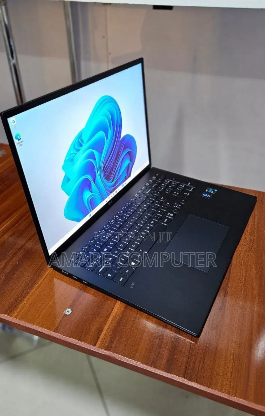 New Laptop LG Gram 15.6 16GB Intel Core I7 SSD 1T