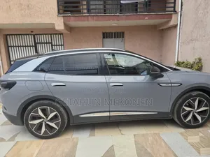 Photo - Volkswagen ID.4 2023