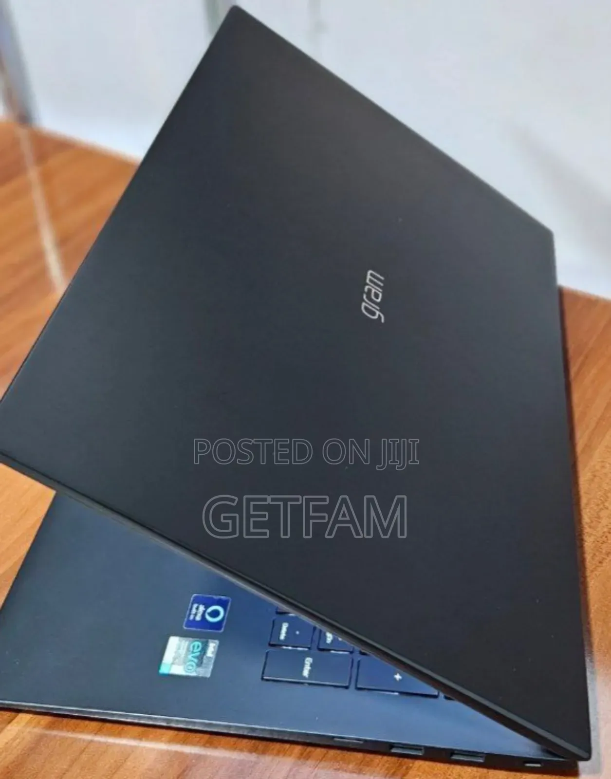 New Laptop LG Gram 13.3 16GB Intel Core i7 SSD 1T