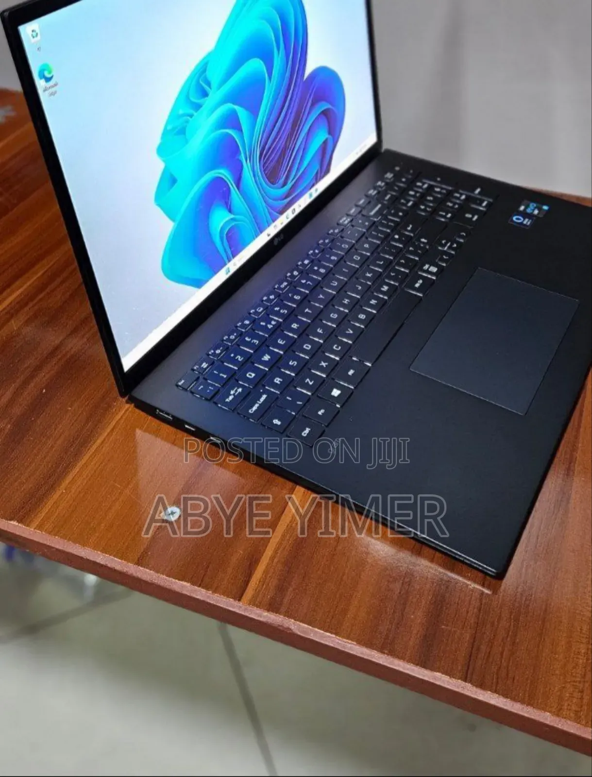 New Laptop LG Gram 15.6 16GB Intel Core I7 SSD 1T