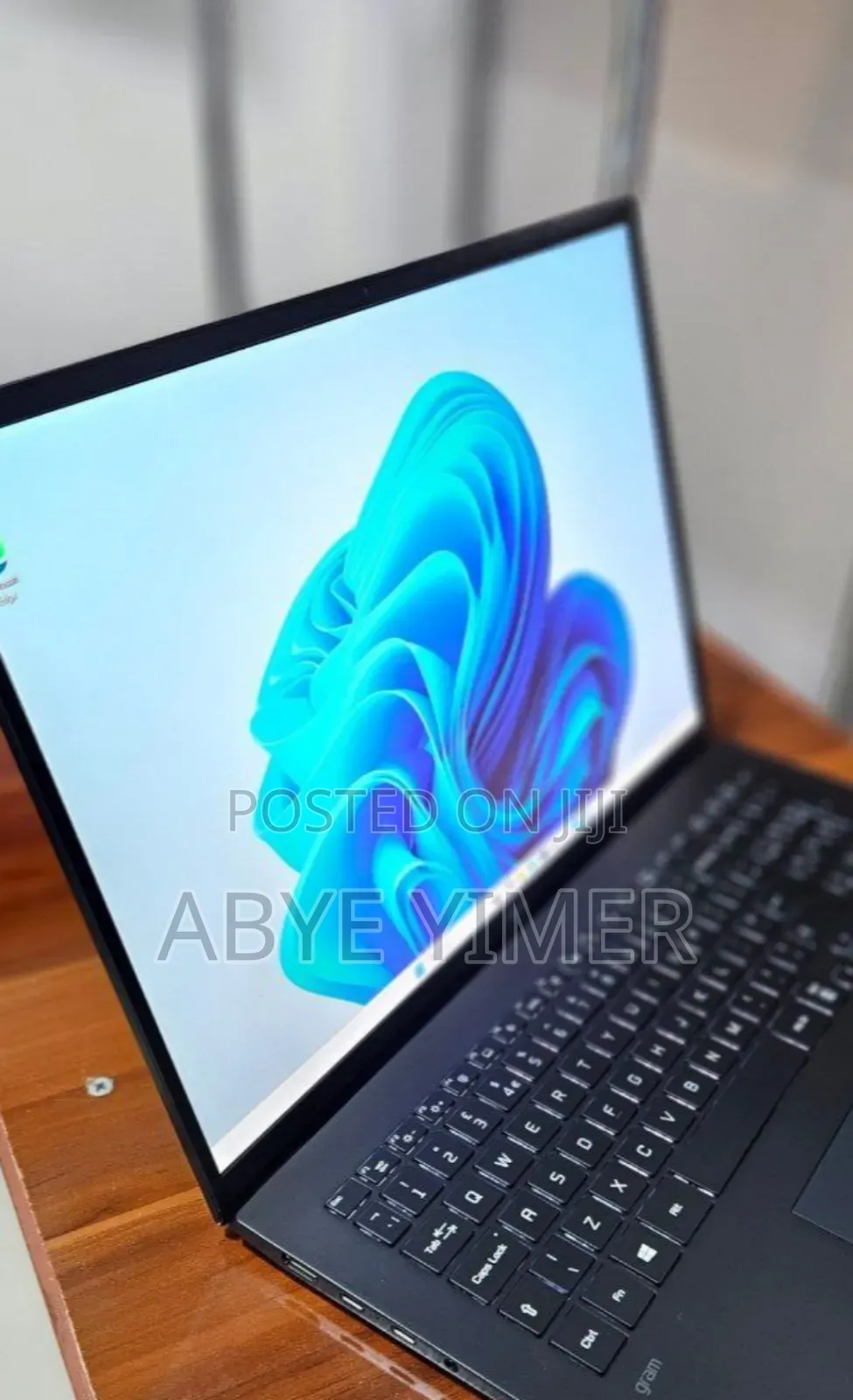 New Laptop LG Gram 15.6 16GB Intel Core I7 SSD 1T