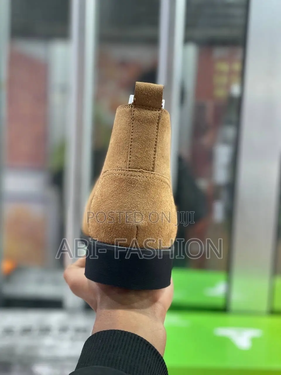 Men's Suede Chelsea Boots Kaki Color