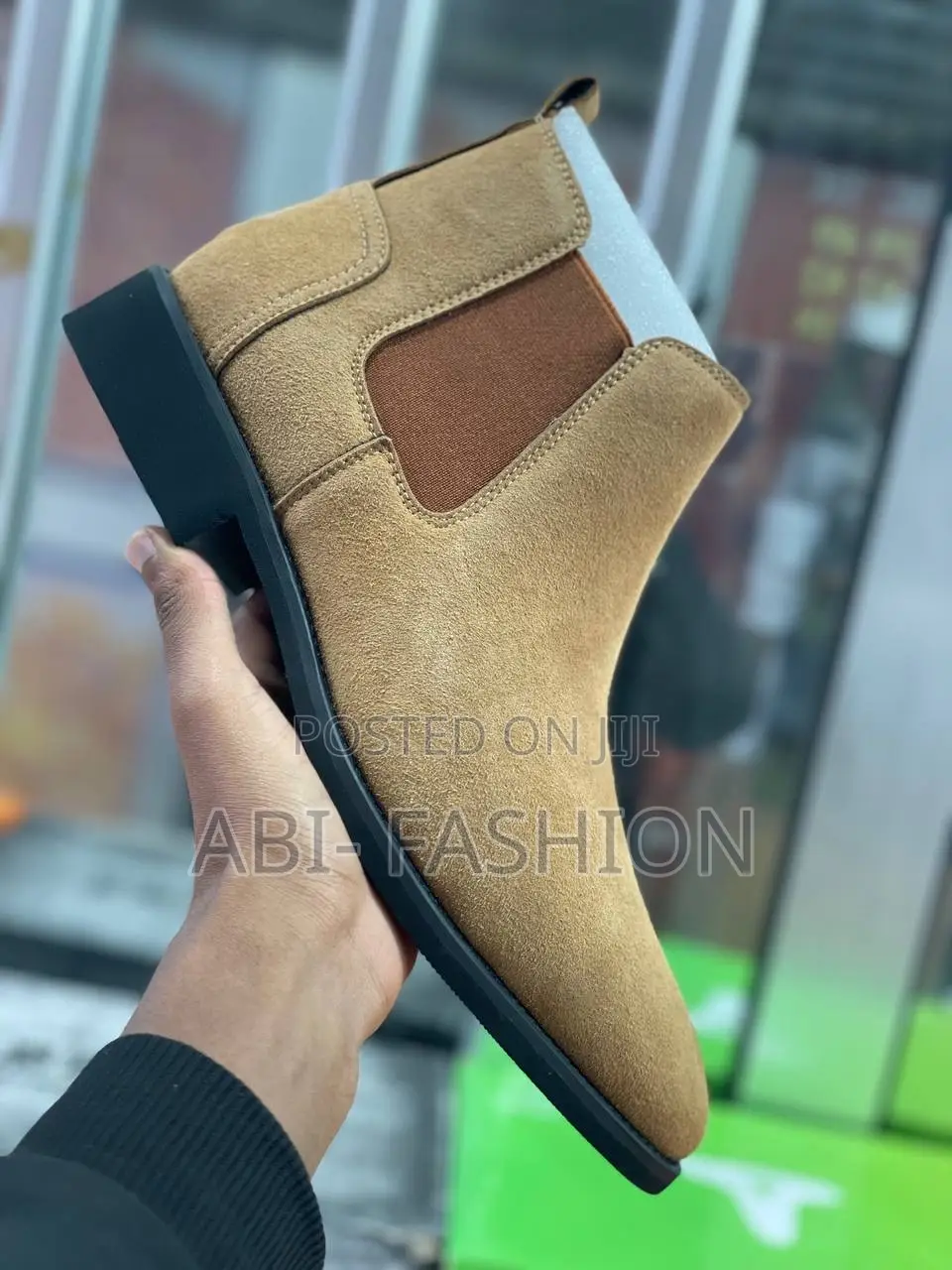 Men's Suede Chelsea Boots Kaki Color