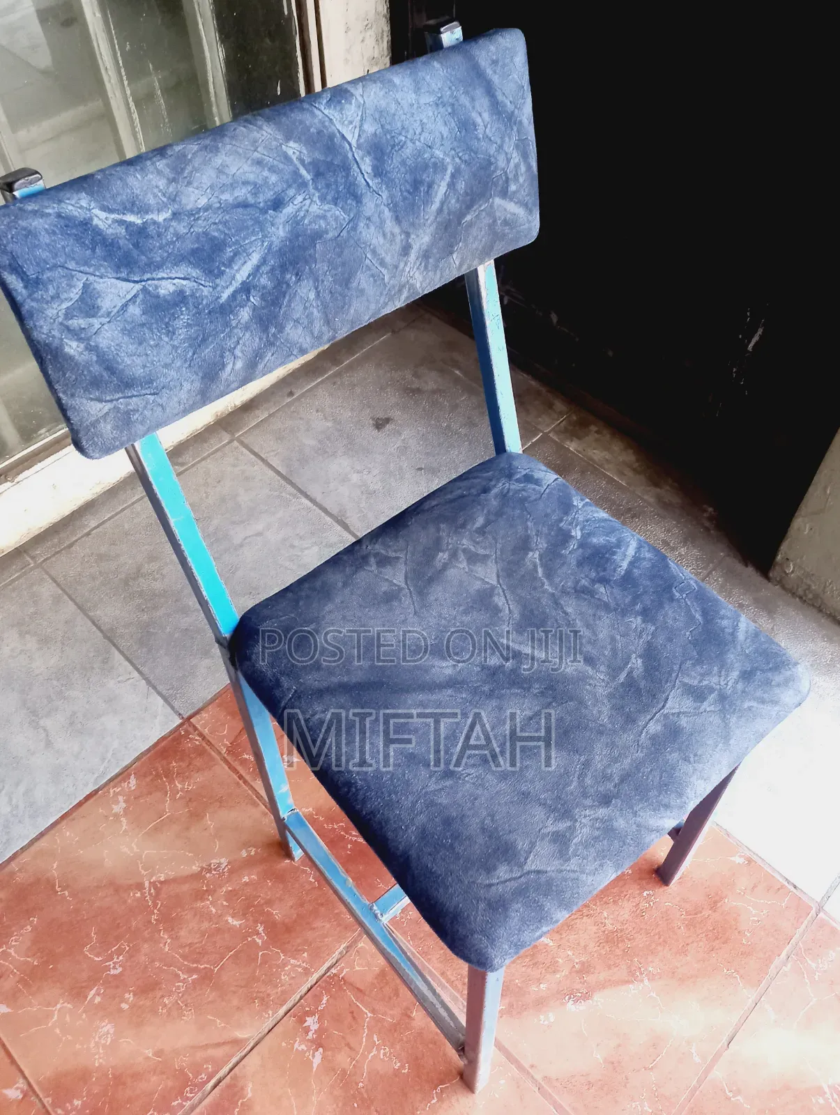 Chair (ወንበር)
