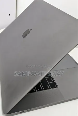 New Laptop Apple MacBook Pro 2019 16GB Intel Core I9 SSD 512GB