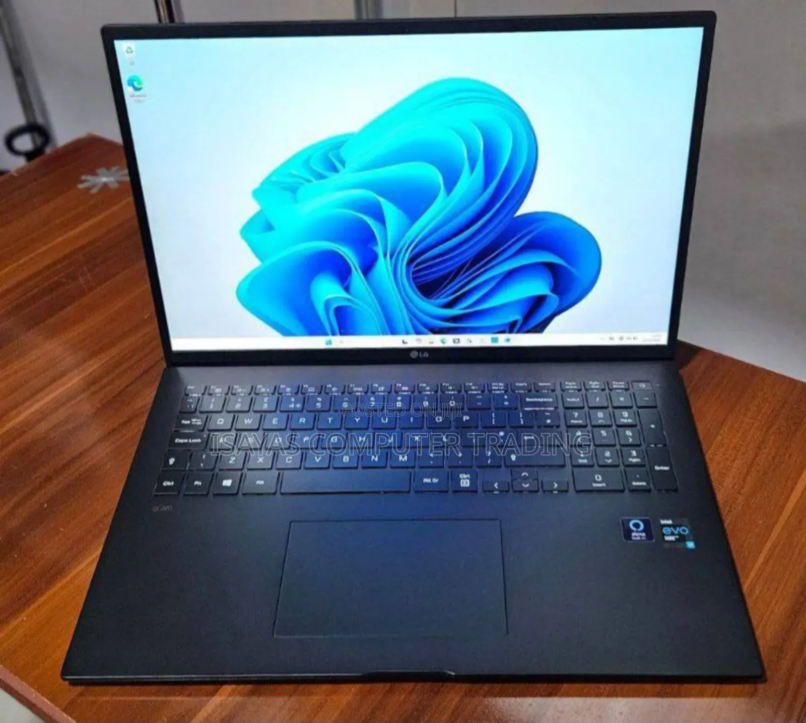 New Laptop LG Gram 15.6 16GB Intel Core I7 SSD 512GB