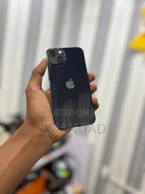 Photo - Apple iPhone 13 128 GB Blue