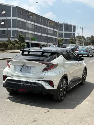 Toyota C-HR 2017 Ivory
