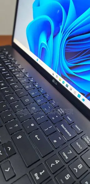 New Laptop LG Gram 13.3 16GB Intel Core I7 SSD 512GB