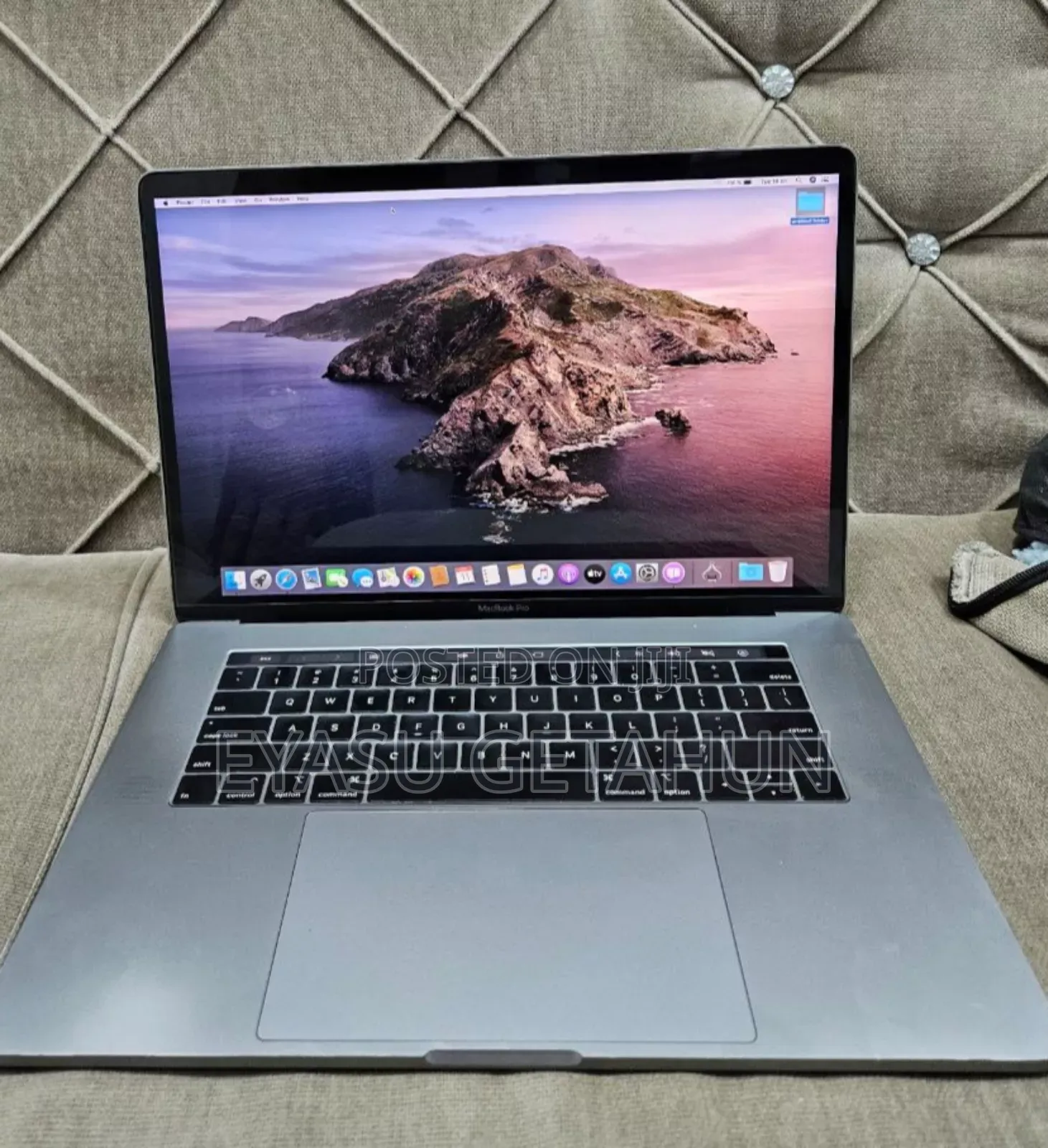 New Laptop Apple MacBook Pro 2019 16GB Intel Core I9 SSD 512GB