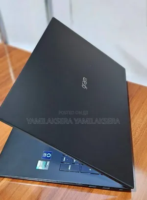 New Laptop LG Gram 15.6 16GB Intel Core I7 SSD 1T