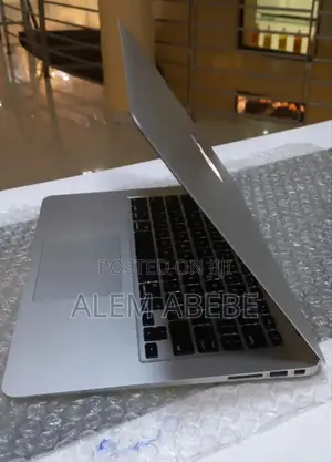 New Laptop Apple MacBook Air 2014 4GB Intel Core I5 SSD 256GB