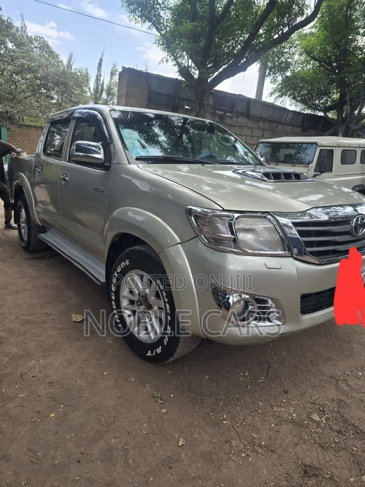 Toyota Hilux 3.0 D-4D 4x4 2015 Gold