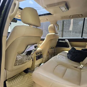 Toyota Land Cruiser 2017 Blue