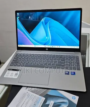 New Laptop HP OmniBook 5 Flip 16GB Intel Core Ultra 7 SSD 512GB