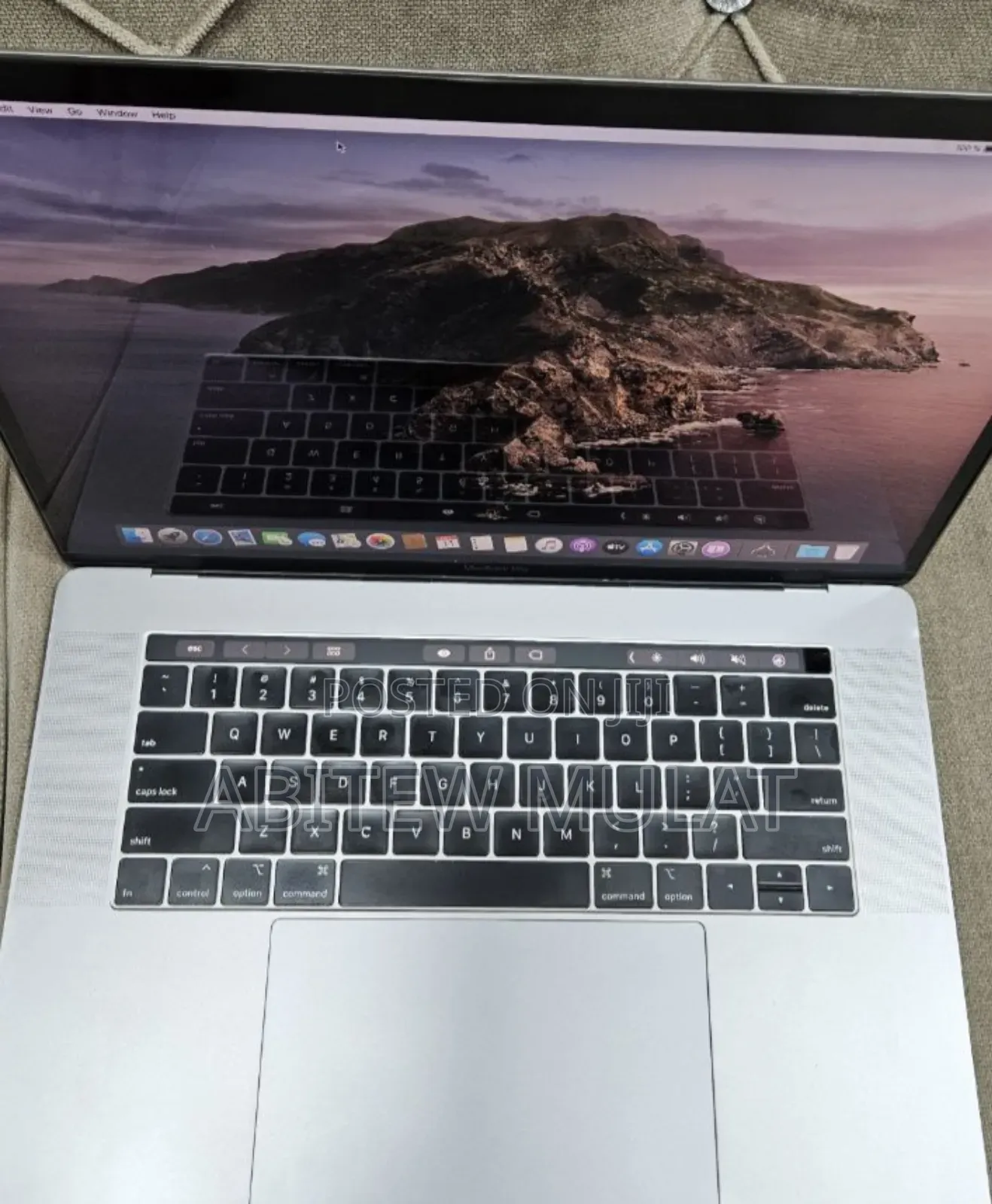 New Laptop Apple MacBook Pro 2019 16GB Intel Core I9 SSD 512GB