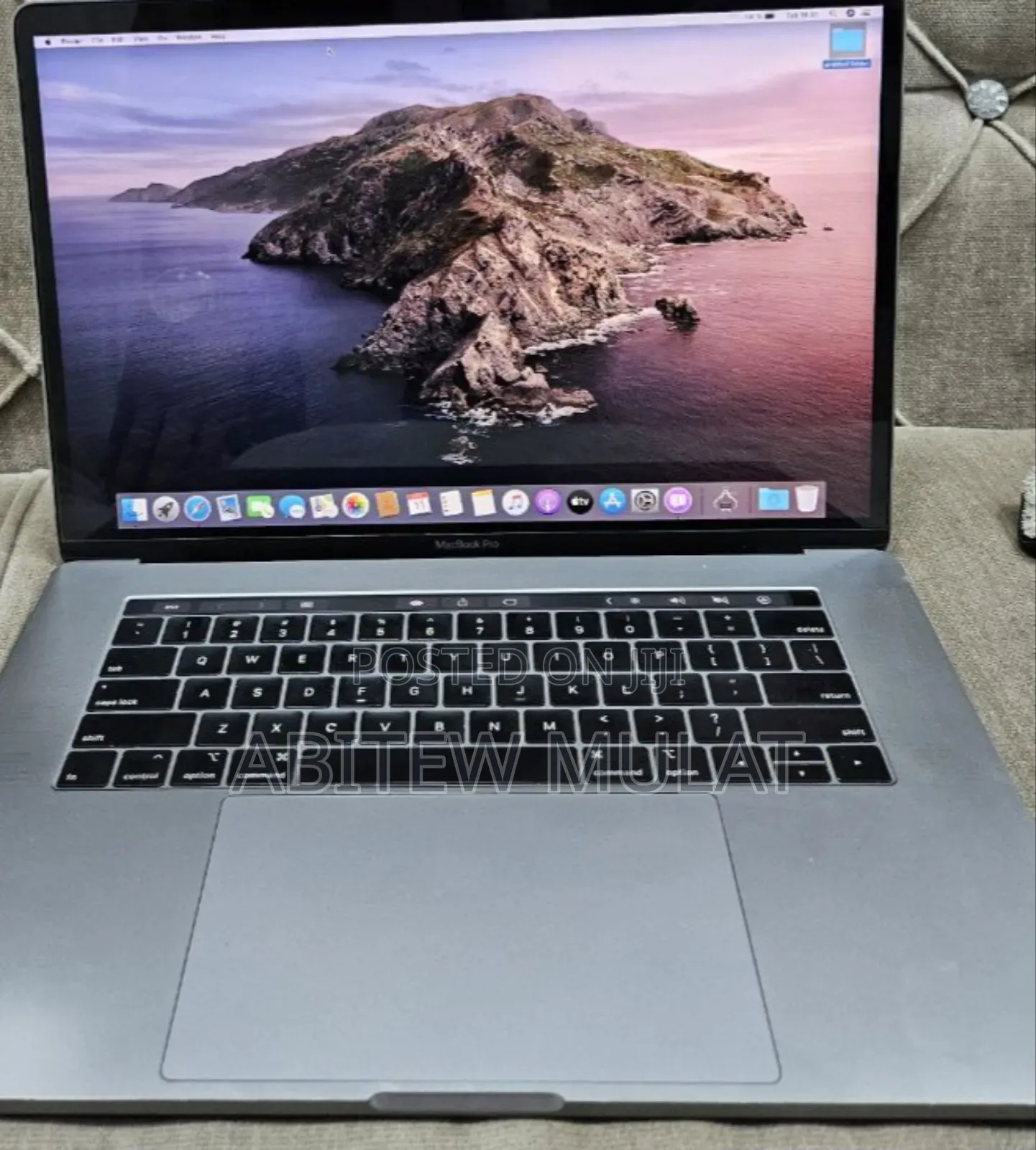 New Laptop Apple MacBook Pro 2019 16GB Intel Core I9 SSD 512GB