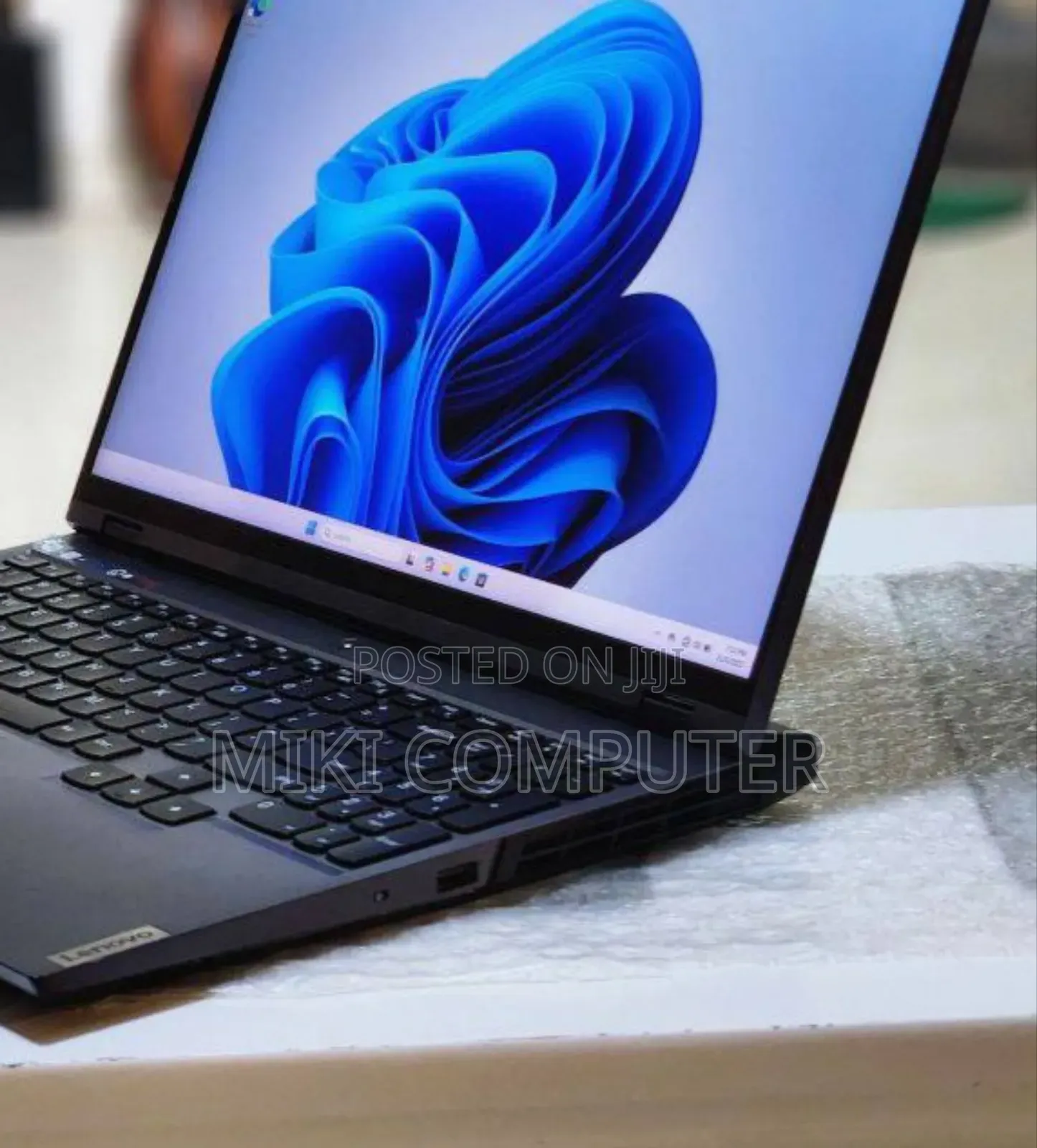 New Laptop Lenovo Legion 5 16GB AMD Ryzen 7 SSD 1T