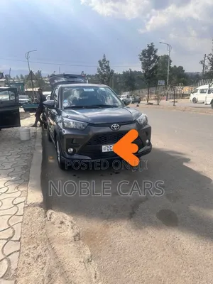 Toyota Raize 2023 Gray