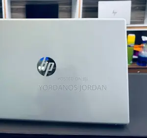 New Laptop HP 8GB AMD Ryzen 5 SSD 512GB