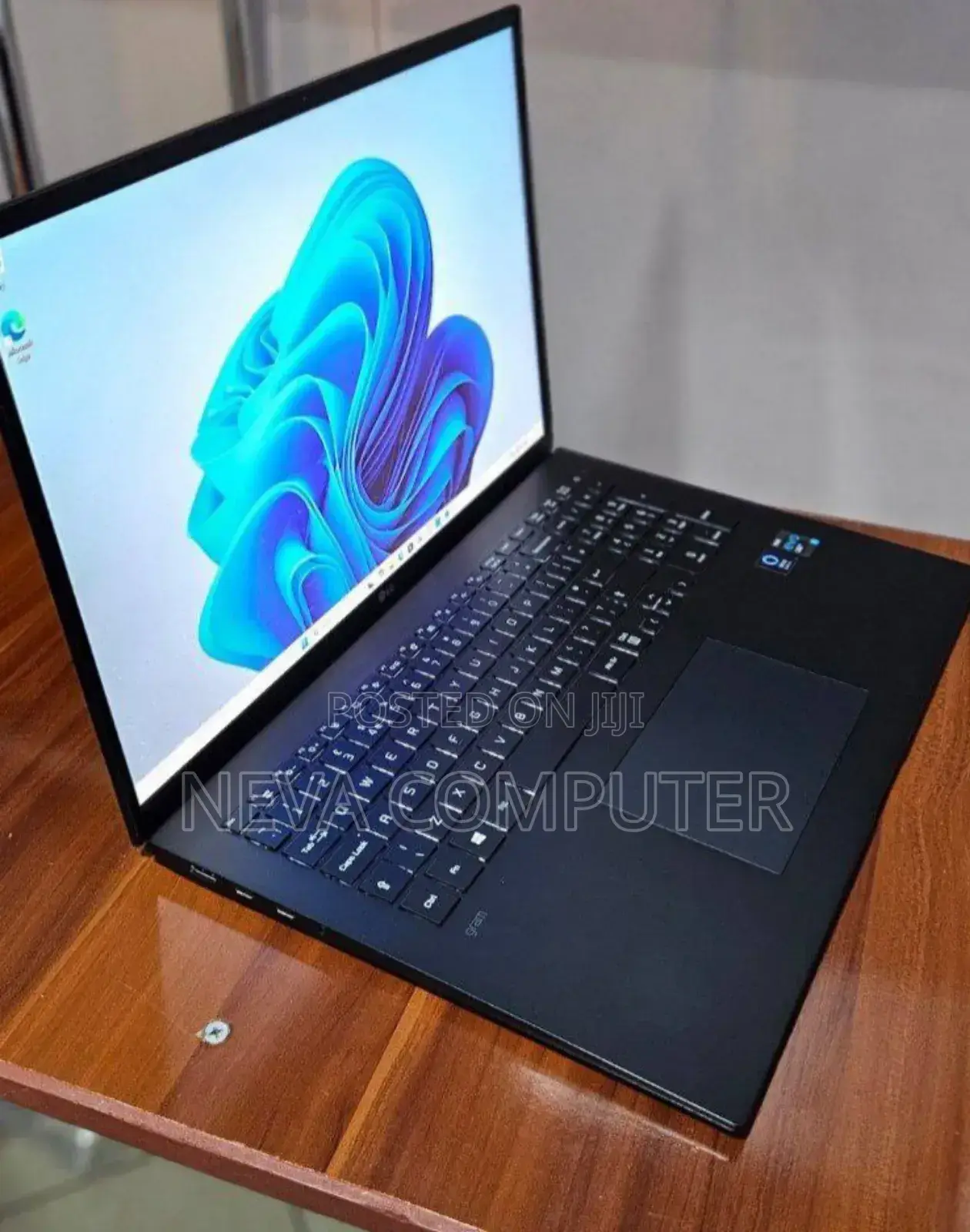 New Laptop LG Gram 14 16GB Intel Core i7 SSD 1T