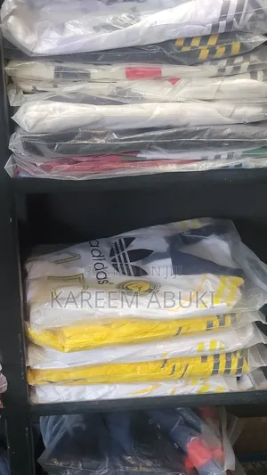 ሁሉም ኦሪጂናል ማልያ እኛ ጋር አለ በፈለጋቹት ክለብ፣ አመት፣ አይነት እና ሳይዝ እኛ ጋር አለ!!