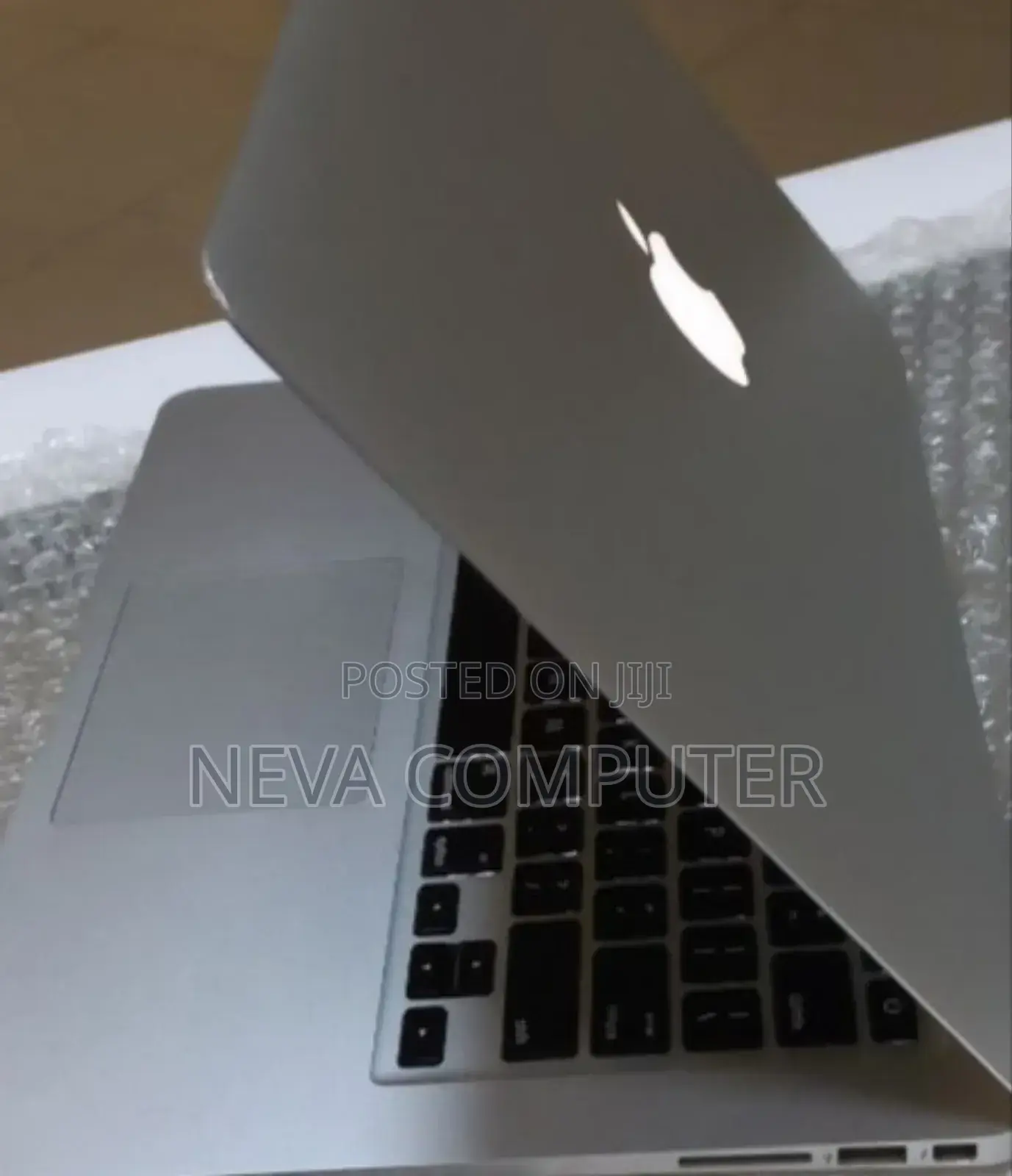 New Laptop Apple MacBook 2014 4GB Intel Core I5 SSD 250GB