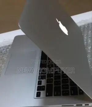 New Laptop Apple MacBook 2014 4GB Intel Core I5 SSD 250GB