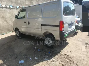 Suzuki Eeco 2024 Silver