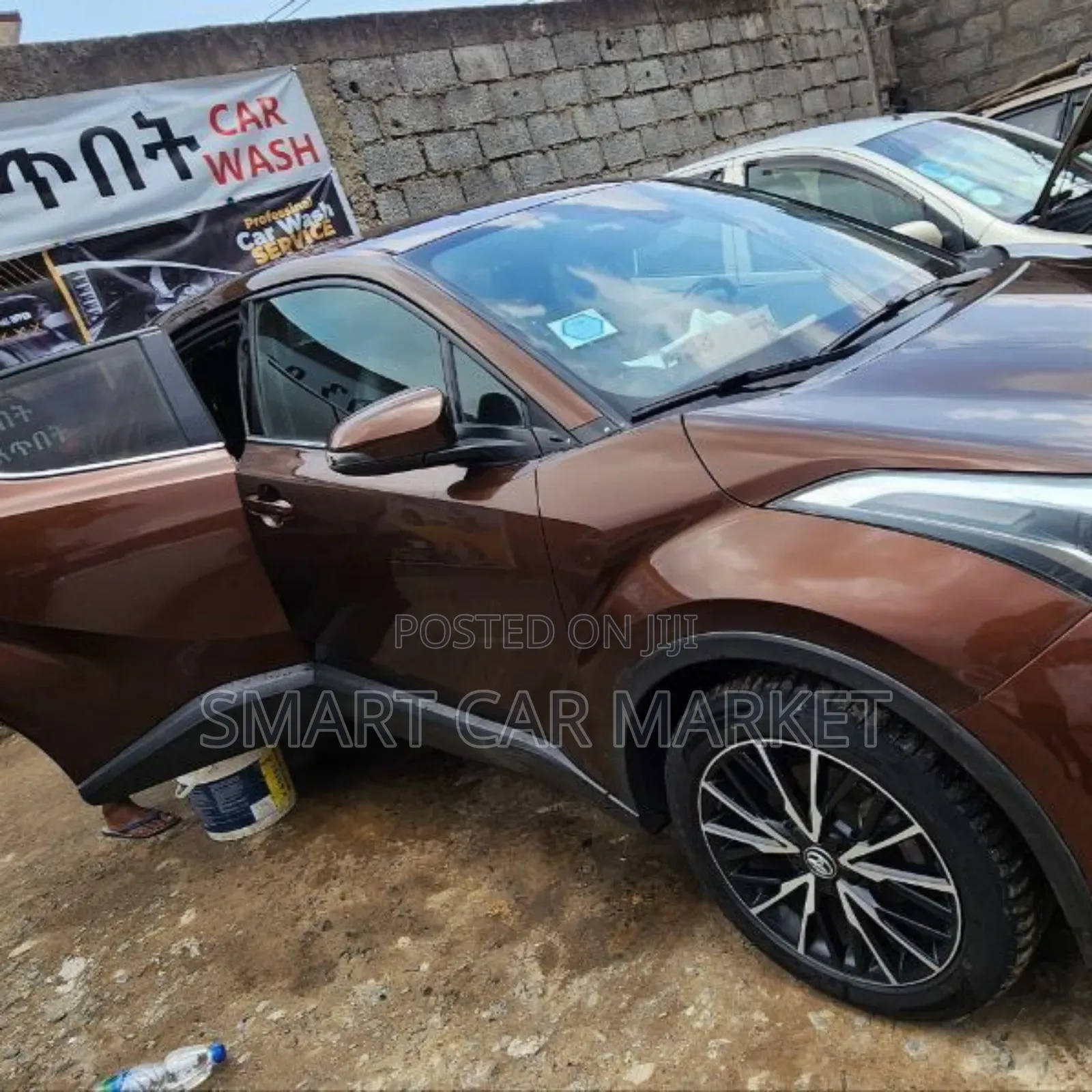 Toyota C-HR 2017 Brown