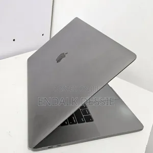 New Laptop Apple MacBook Pro 2019 16GB Intel Core I9 SSD 512GB