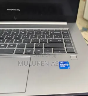 New Laptop HP ZBook Studio G8 32GB Intel Core I7 SSD 512GB