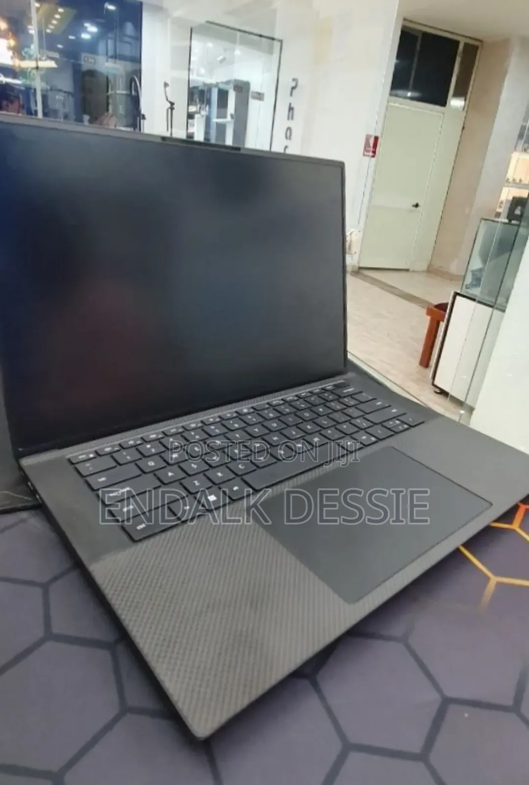 New Laptop Dell Precision 5540 16GB Intel Core I7 SSD 512GB