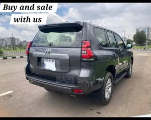 Toyota Land Cruiser Prado 2019 Gray