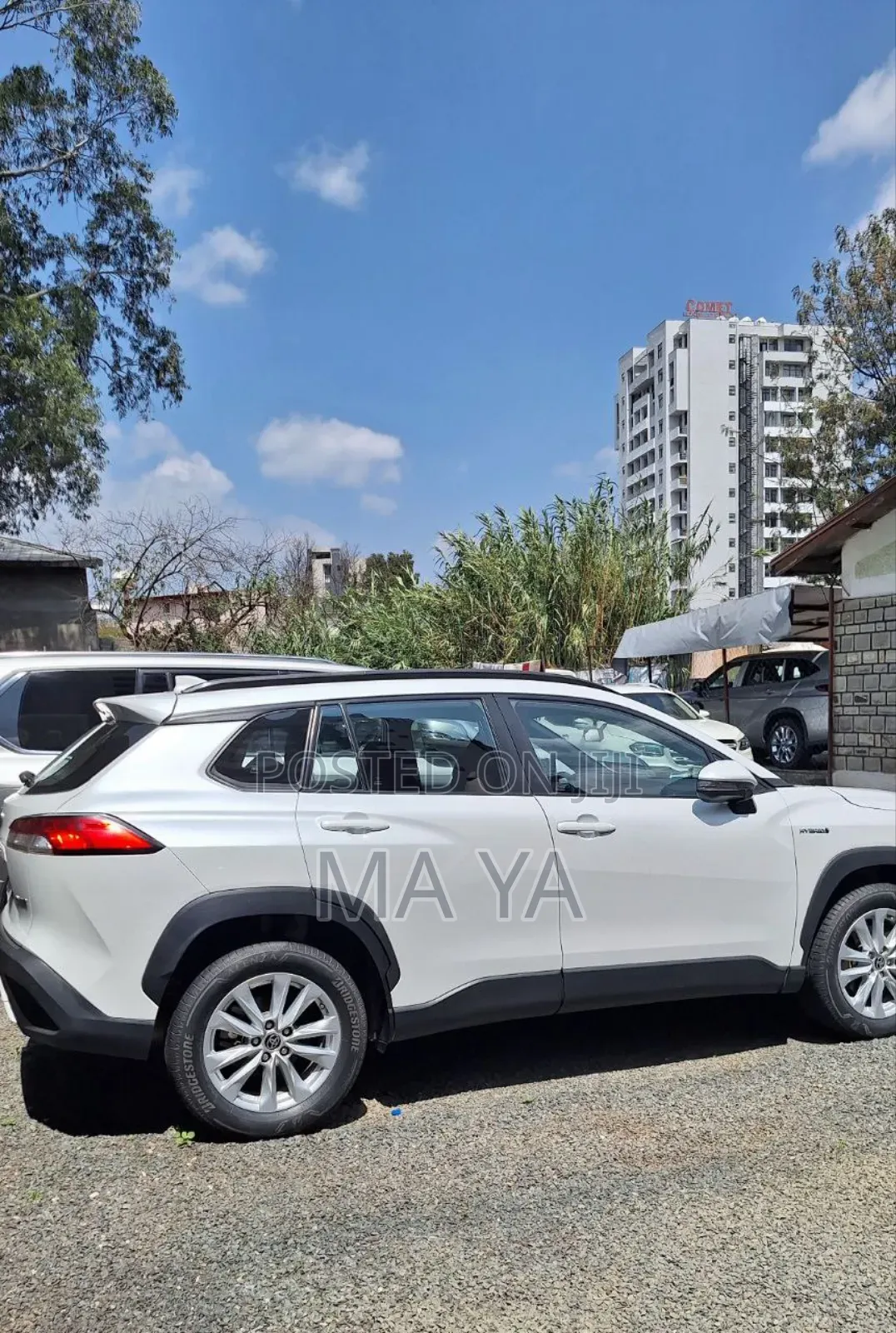 Toyota Corolla Cross Hybrid 2023 White