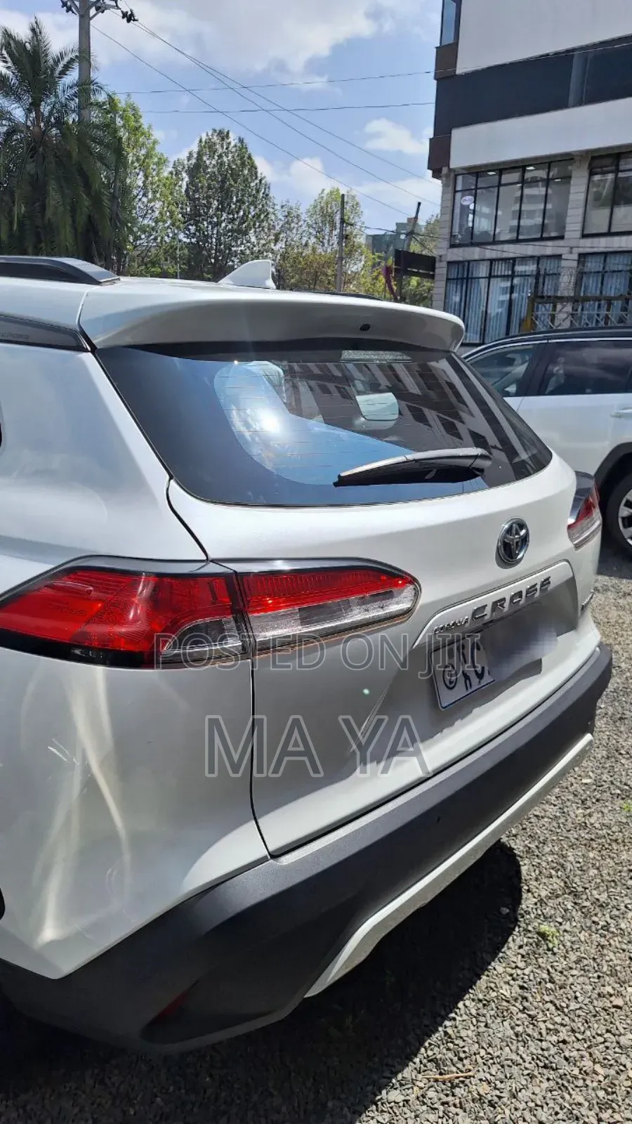 Toyota Corolla Cross Hybrid 2023 White