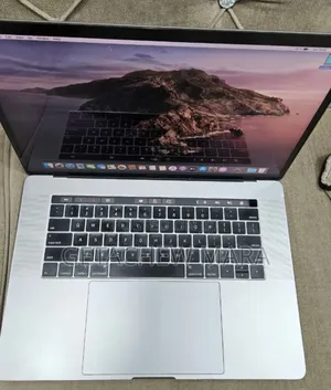 New Laptop Apple MacBook Pro 2019 16GB Intel Core I9 SSD 512GB