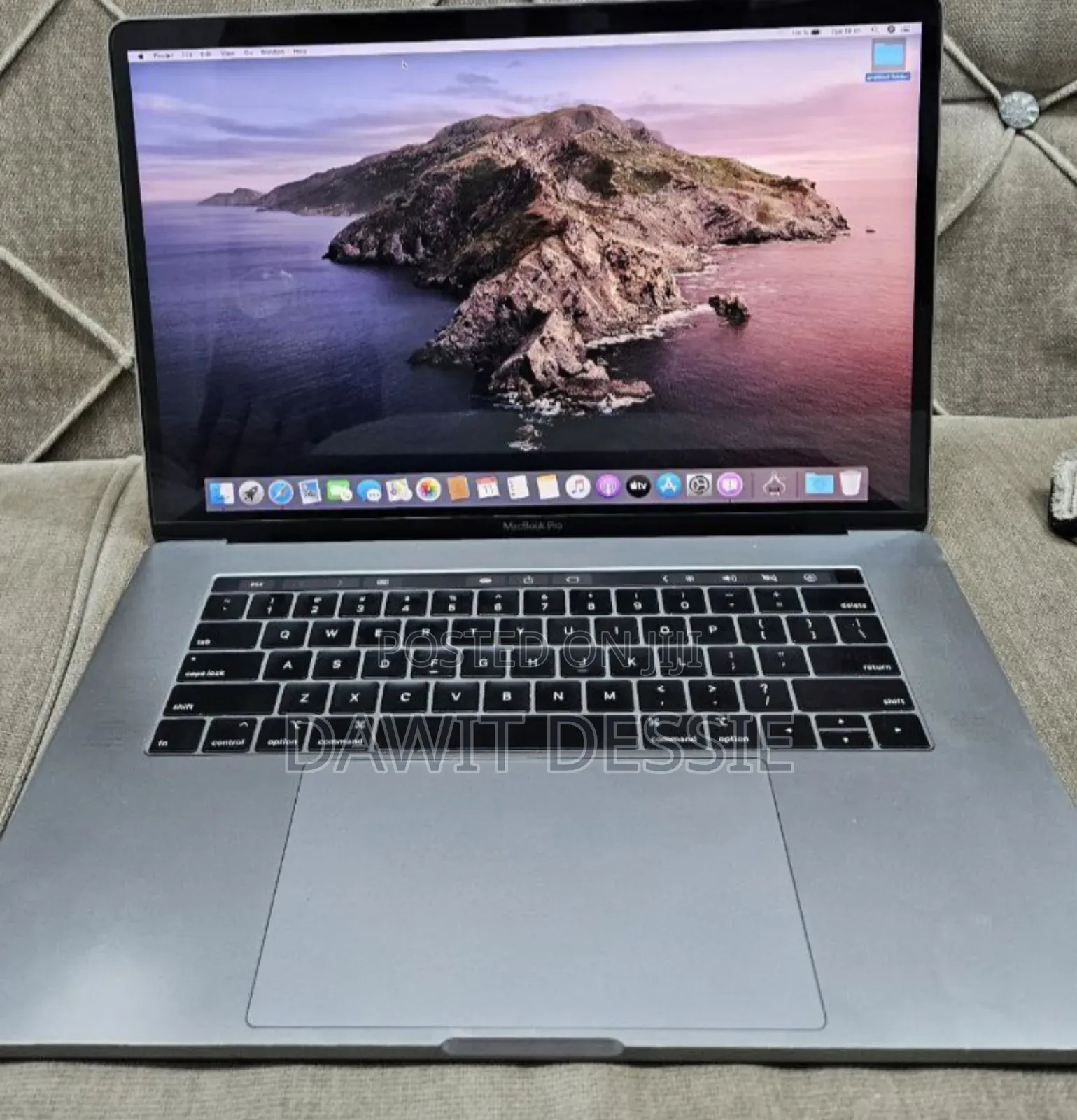 New Laptop Apple MacBook Pro 2019 16GB Intel Core I9 SSD 512GB