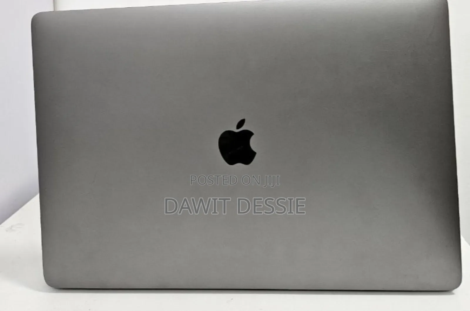 New Laptop Apple MacBook Pro 2019 16GB Intel Core I9 SSD 512GB