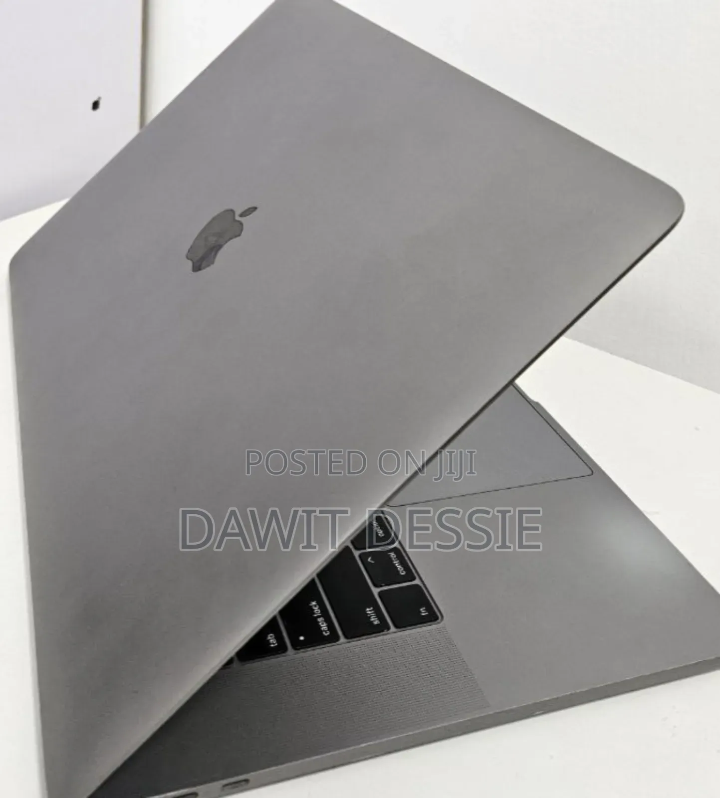 New Laptop Apple MacBook Pro 2019 16GB Intel Core I9 SSD 512GB