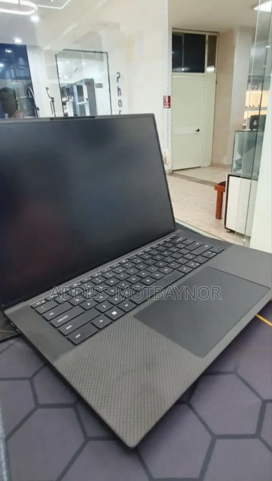 New Laptop Dell Precision 5540 16GB Intel Core I7 SSD 512GB