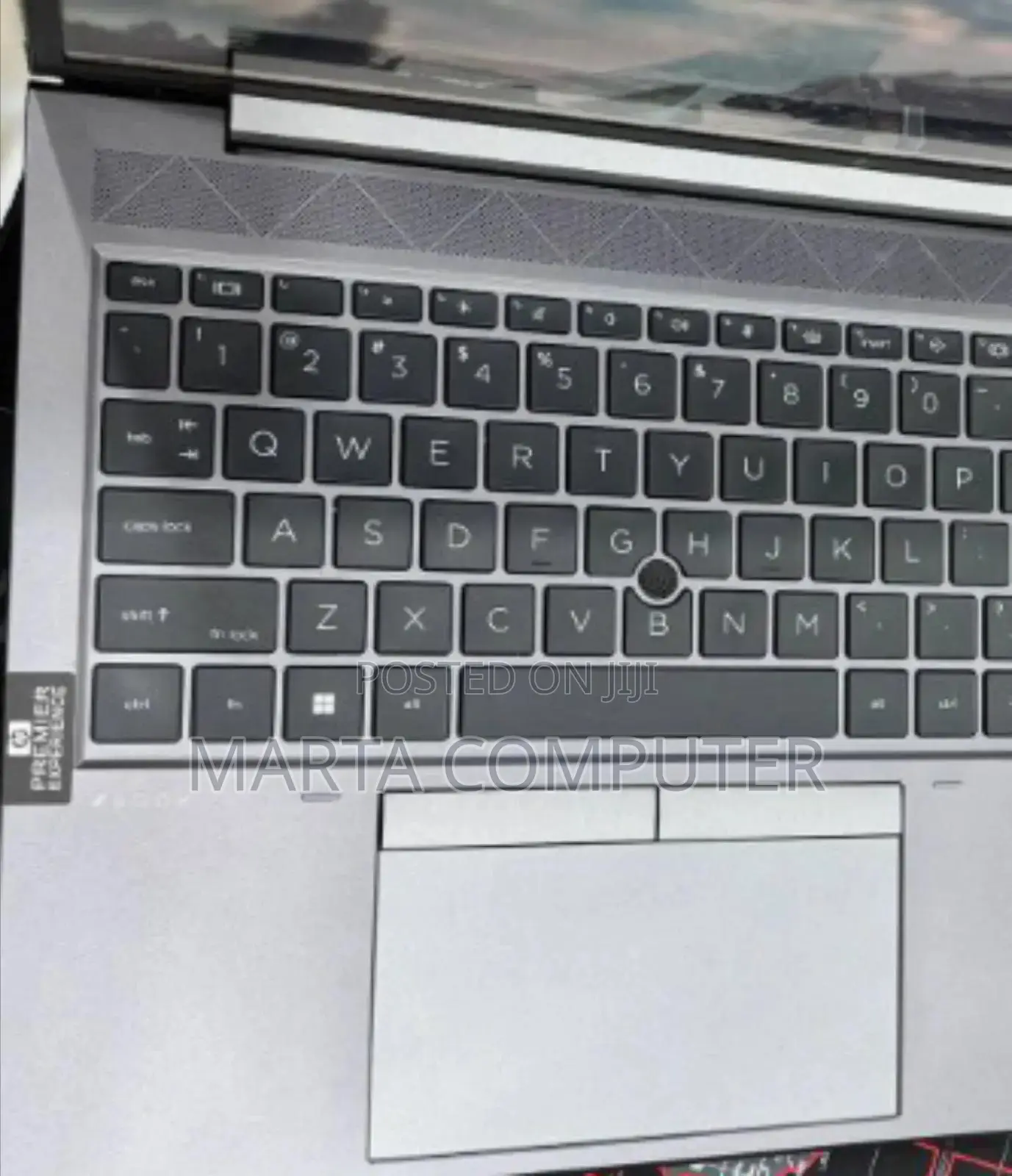 New Laptop HP ZBook Firefly G8 16GB Intel Core I7 SSD 512GB