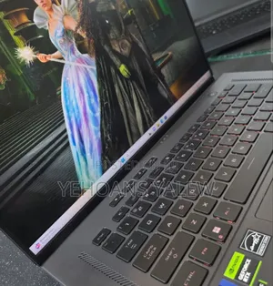 New Laptop Asus ROG Zephyrus G16 16GB Intel Core I9 SSD 1T