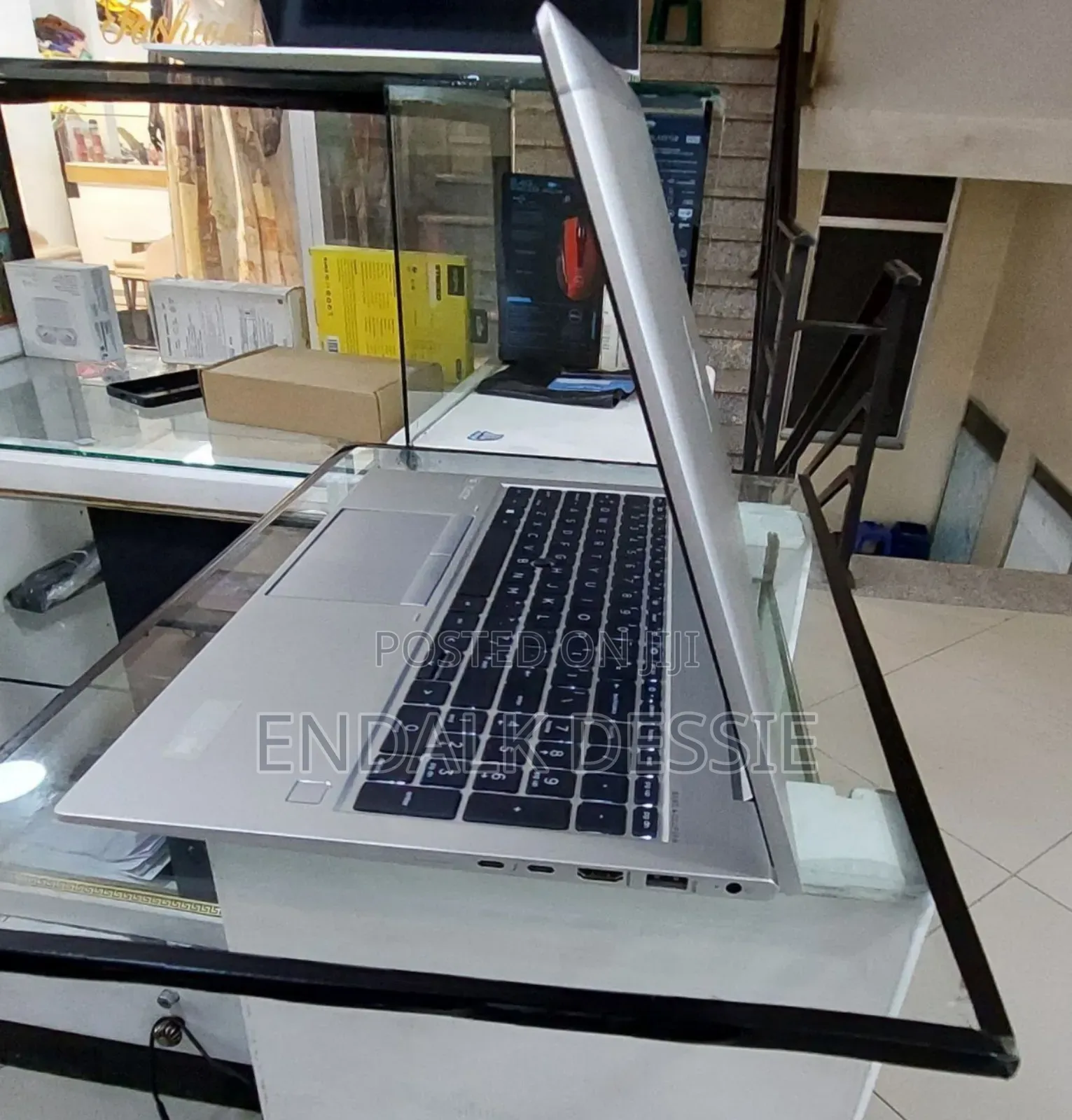 New Laptop HP EliteBook 850 G8 16GB Intel Core I7 SSD 512GB