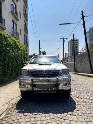 Toyota Hilux 2012