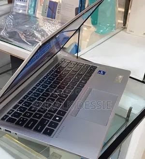 New Laptop HP EliteBook 840 G8 16GB Intel Core I7 SSD 512GB